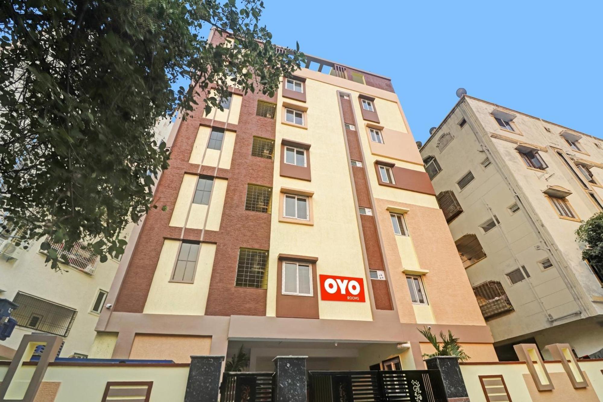 Hotel O Hanuma Residency Sururnagar Exterior foto