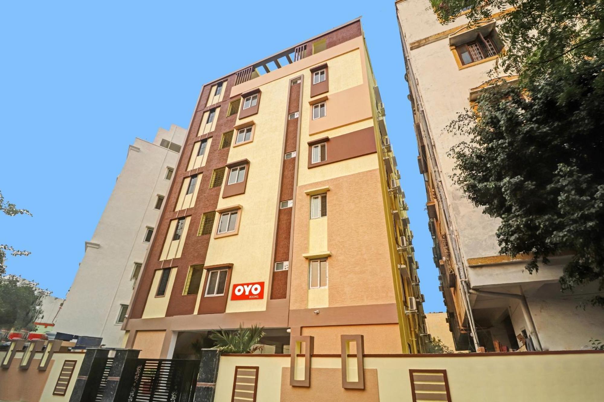 Hotel O Hanuma Residency Sururnagar Exterior foto