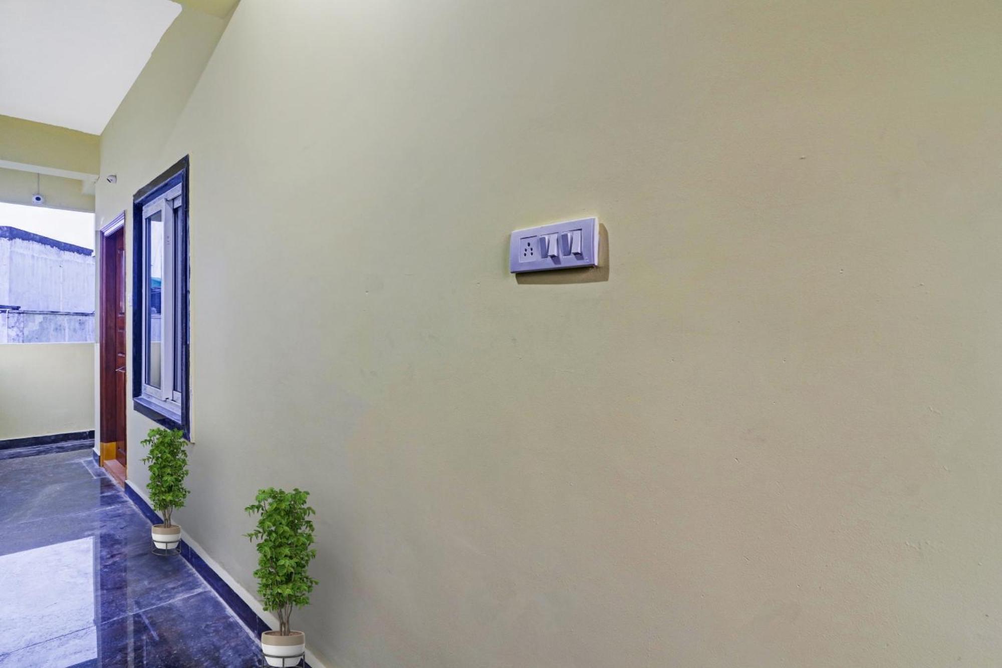 Hotel O Hanuma Residency Sururnagar Exterior foto